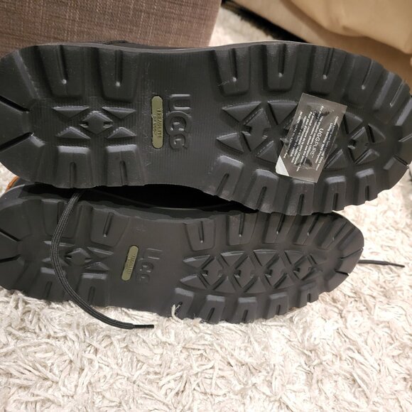 UGG STENTON MEN - SIZE 10 - BRAND NEW IN BOX - Picture 3 of 4